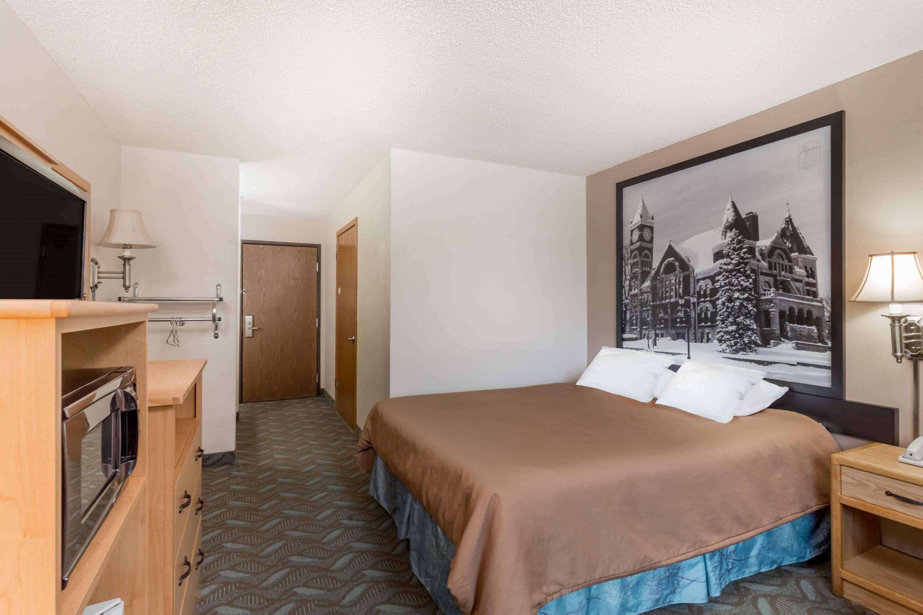 Super 8 By Wyndham Monroe Wi Exterior foto