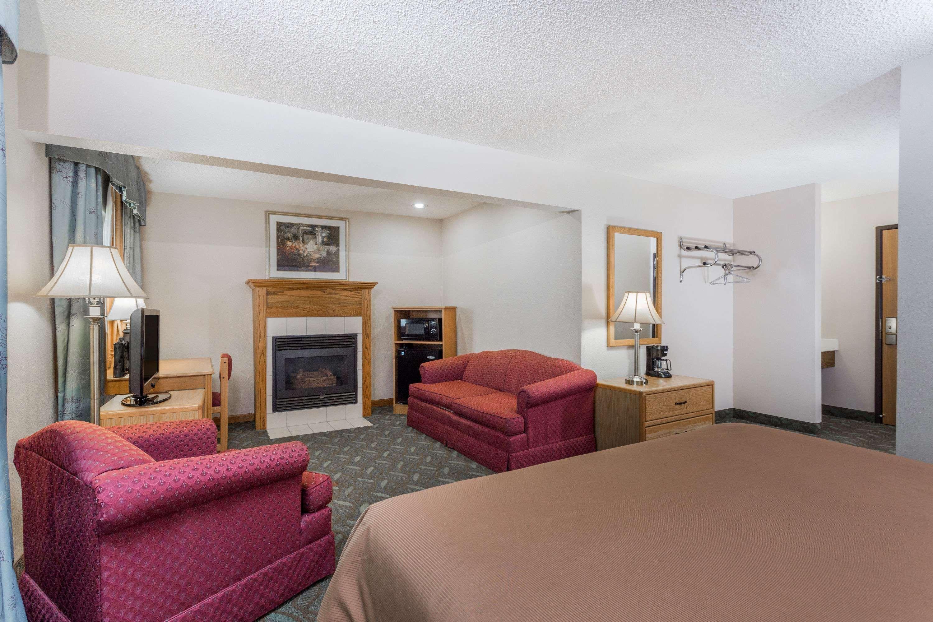 Super 8 By Wyndham Monroe Wi Exterior foto